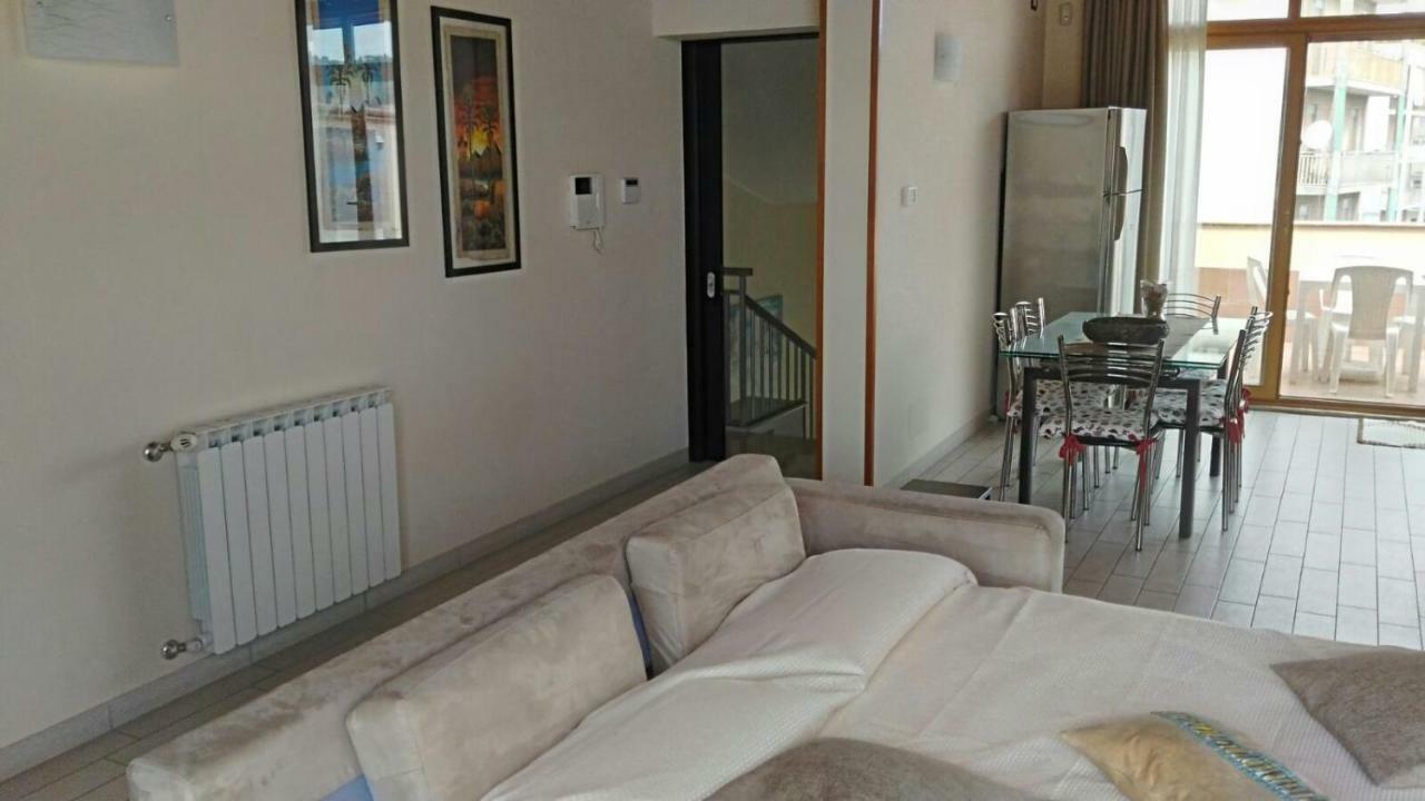 Appartement A Due Passi Da Tutto à Catane Extérieur photo