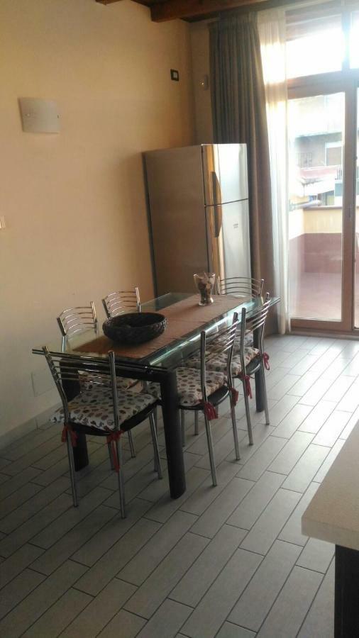 Appartement A Due Passi Da Tutto à Catane Extérieur photo