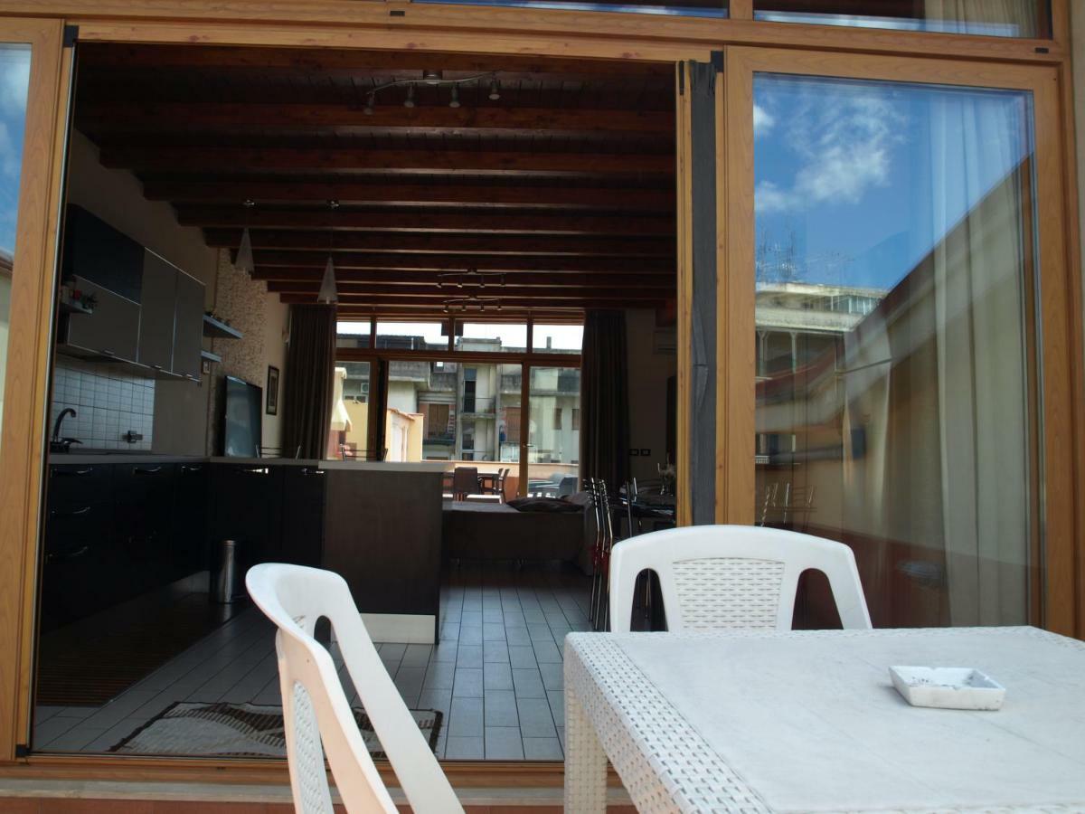Appartement A Due Passi Da Tutto à Catane Extérieur photo